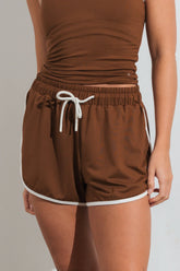 Vitality Motive Dolphin Short - Toffee Contrast